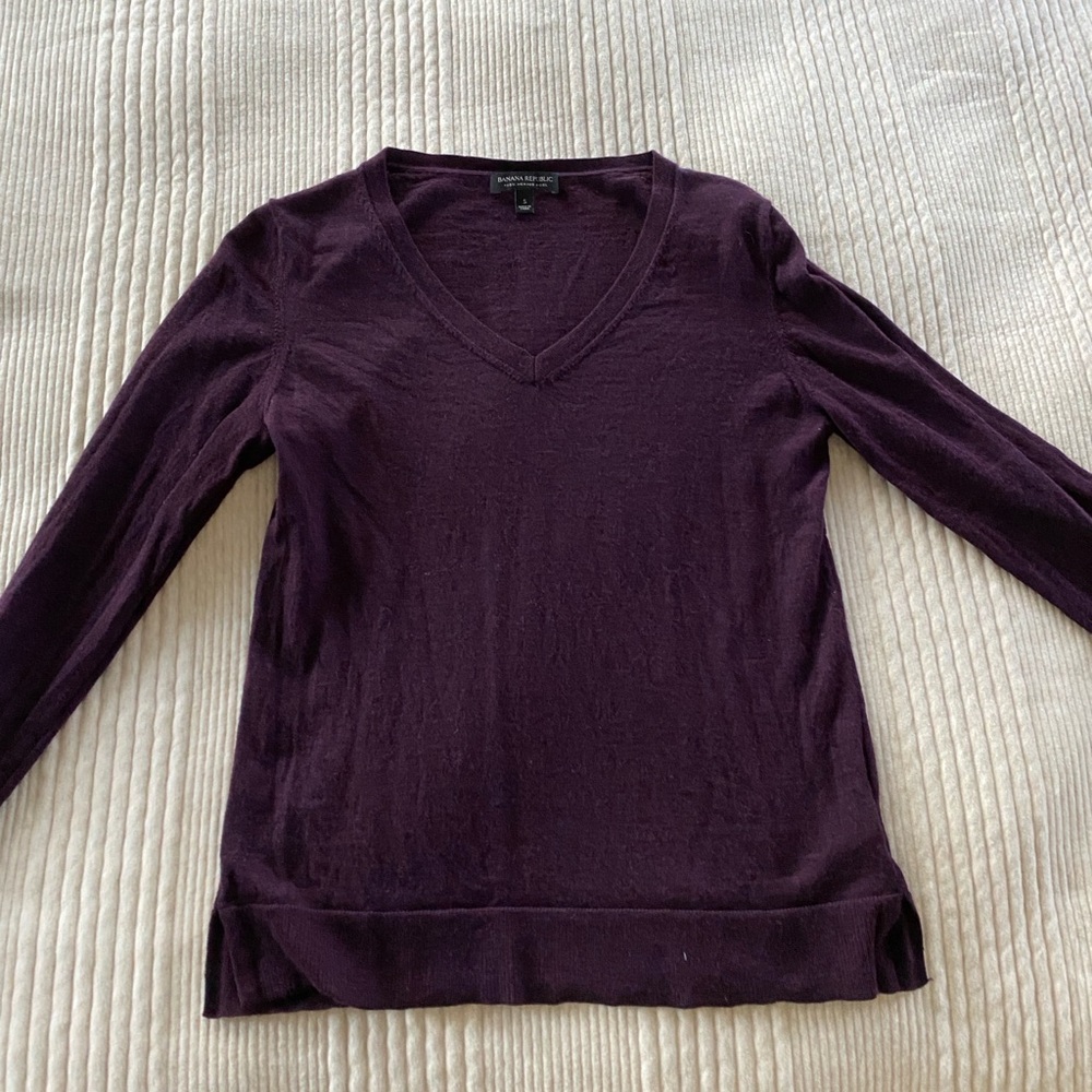Banana Republic Purple Lightweight V-Neck Sweater